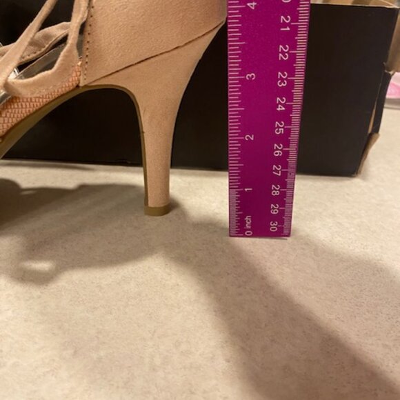 Worthington Women's NIB Blush Faux Suede Strappy Sandals w Ankle Ties shoes Sz11 - Picture 7 of 8